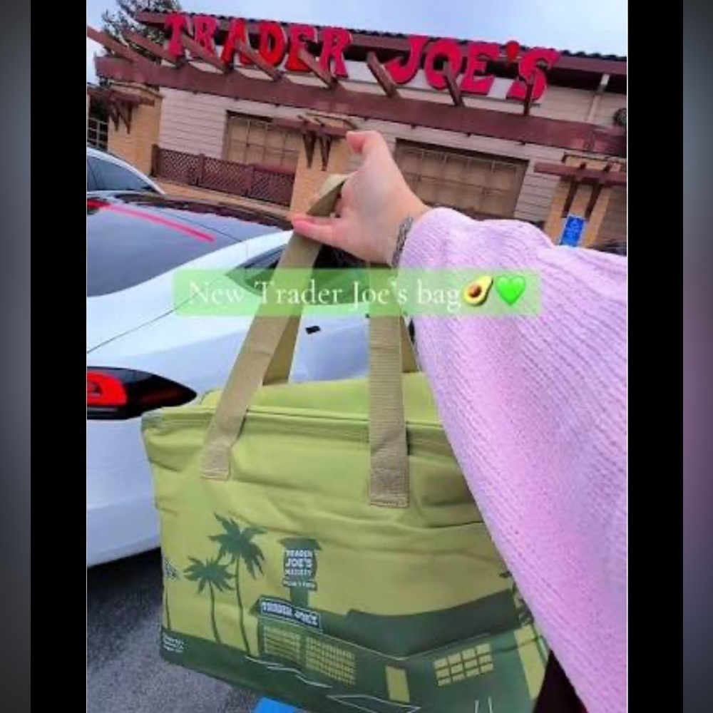 NWOT Trader Joe's 🥑 Tote Bag
